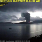 Lagi, Gunung Krakatau Erupsi Setinggi 1500 Meter