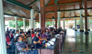 Seniman Rembang Rapatkan Pembentukan Dewan Kesenian