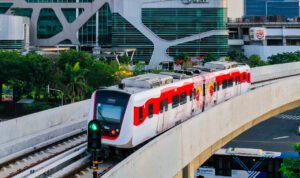 LRT Jabodebek Akan Beroperasi Agustus 2022 LRT Jabodebek Akan Beroperasi Agustus 2022