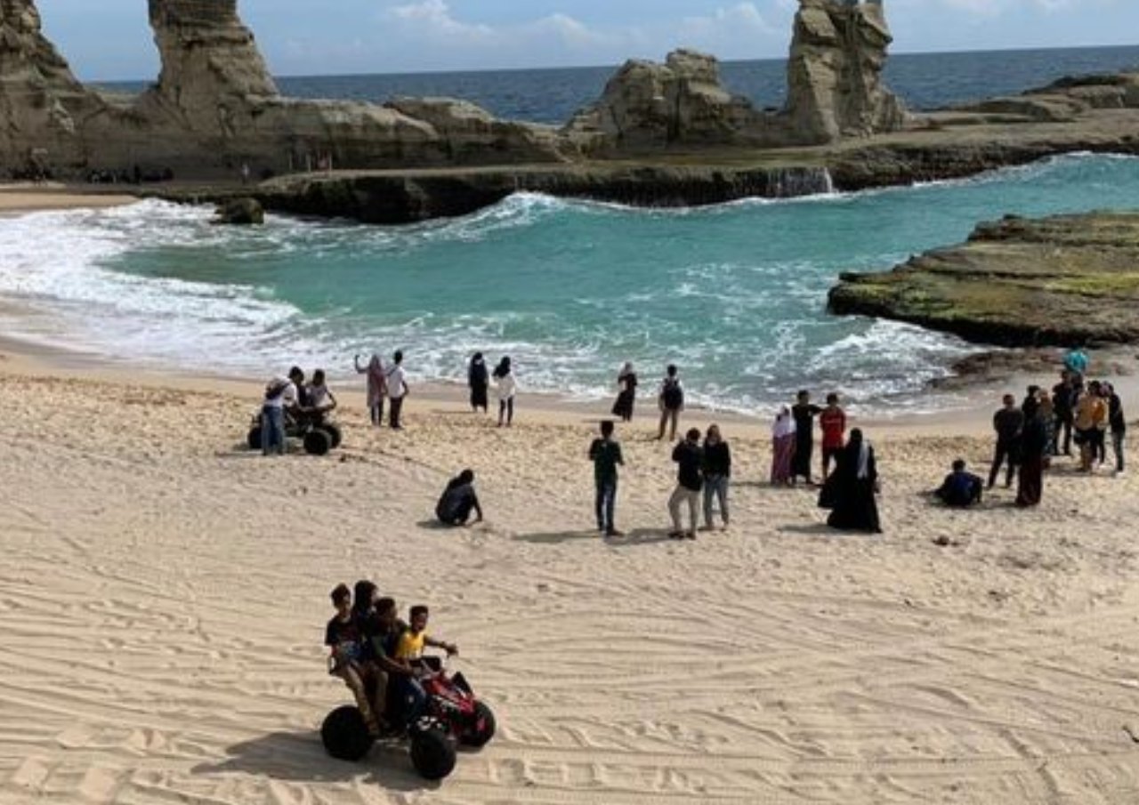 Satgas Covid-19 Imbau Pemda Berikan Sanksi Tegas Bagi Wisatawan Positif Covid-19