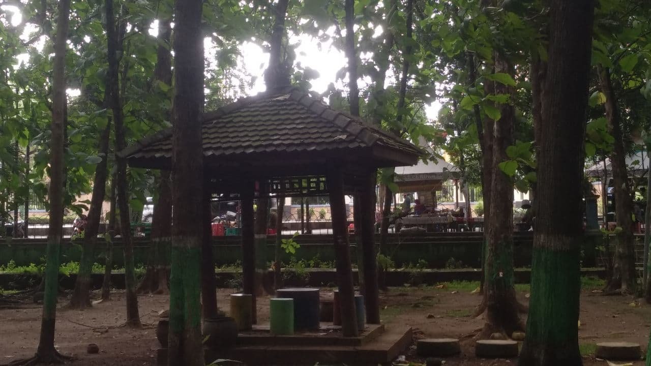 Taman Hutan Kota Pati Kurang Perawatan, Banyak Pedagang Keluhkan Sepi Pengunjung