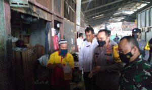 Harga Minyak Goreng Curah di Pasar Bitingan Kudus Rp16.500 per Kilogram