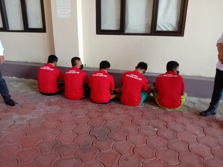 Polisi Amankan Kurir Narkoba dengan Bayaran Rp100 Juta Tiap Pengantaran