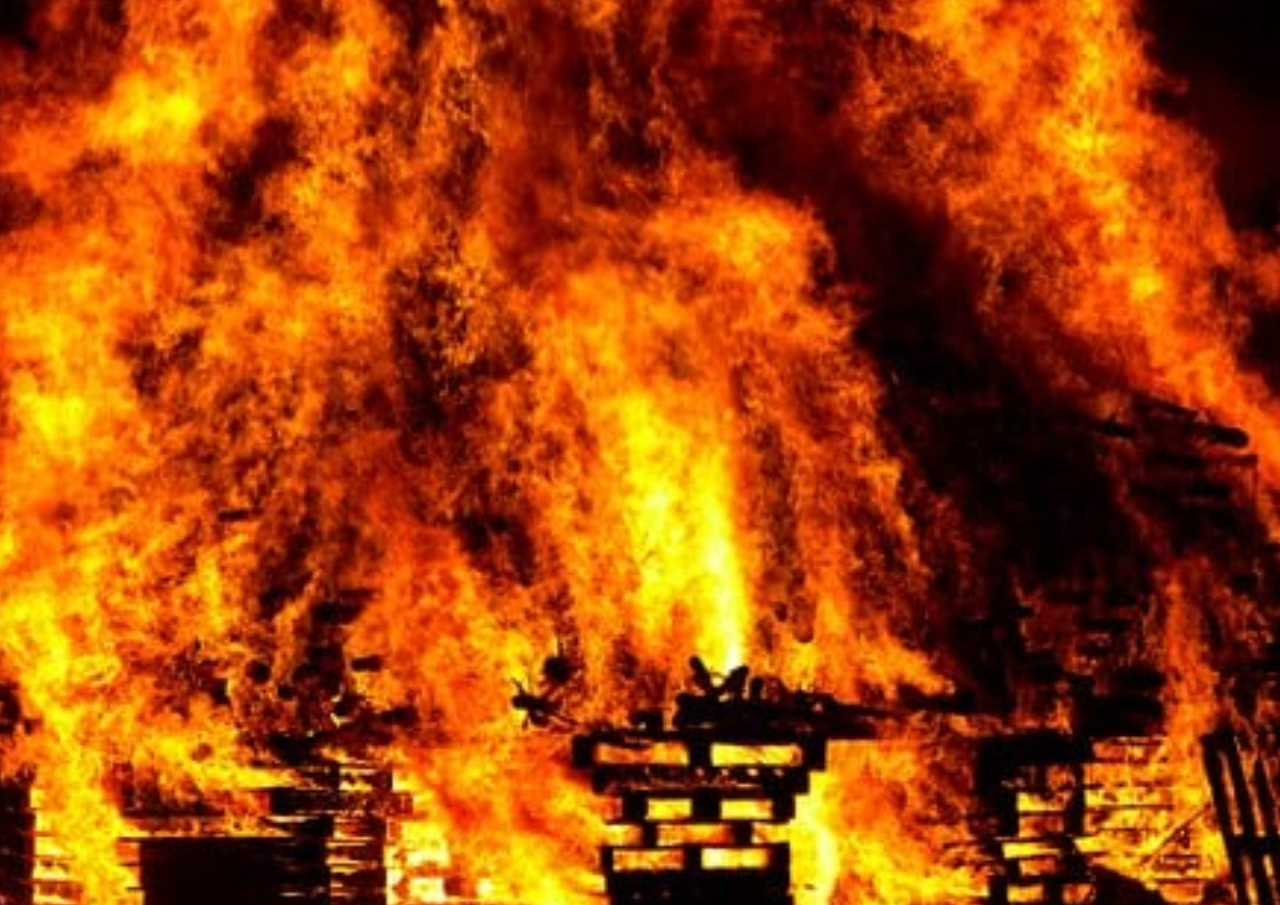 30 Rumah Hangus Terbakar di Jaksel
