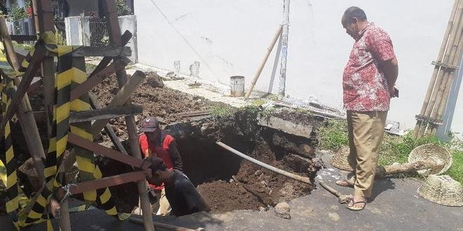 DPUPRPKP Ungkap Penyebab Tanah Amblas di Kota Malang DPUPRPKP Ungkap Penyebab Tanah Amblas di Kota Malang