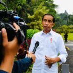 jokowi: calon pemudik sudah harus menerima vaksinasi booster