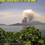 Gunung Anak Krakatau Erupsi