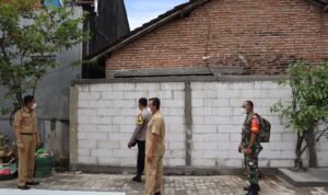 Tak Kuat dengan Omongan Tetangga, Jalan Masuk Rumah di Kudus Diblokir Tembok Tak Kuat dengan Omongan Tetangga, Jalan Masuk Rumah di Kudus Diblokir Tembok