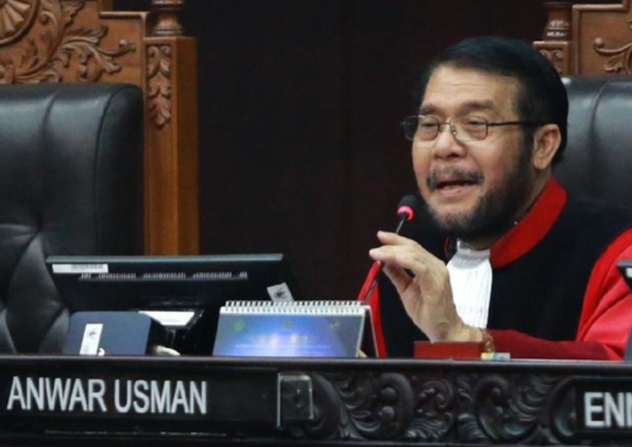 Ketua MK akan Nikahi Adik Presiden Jokowi
