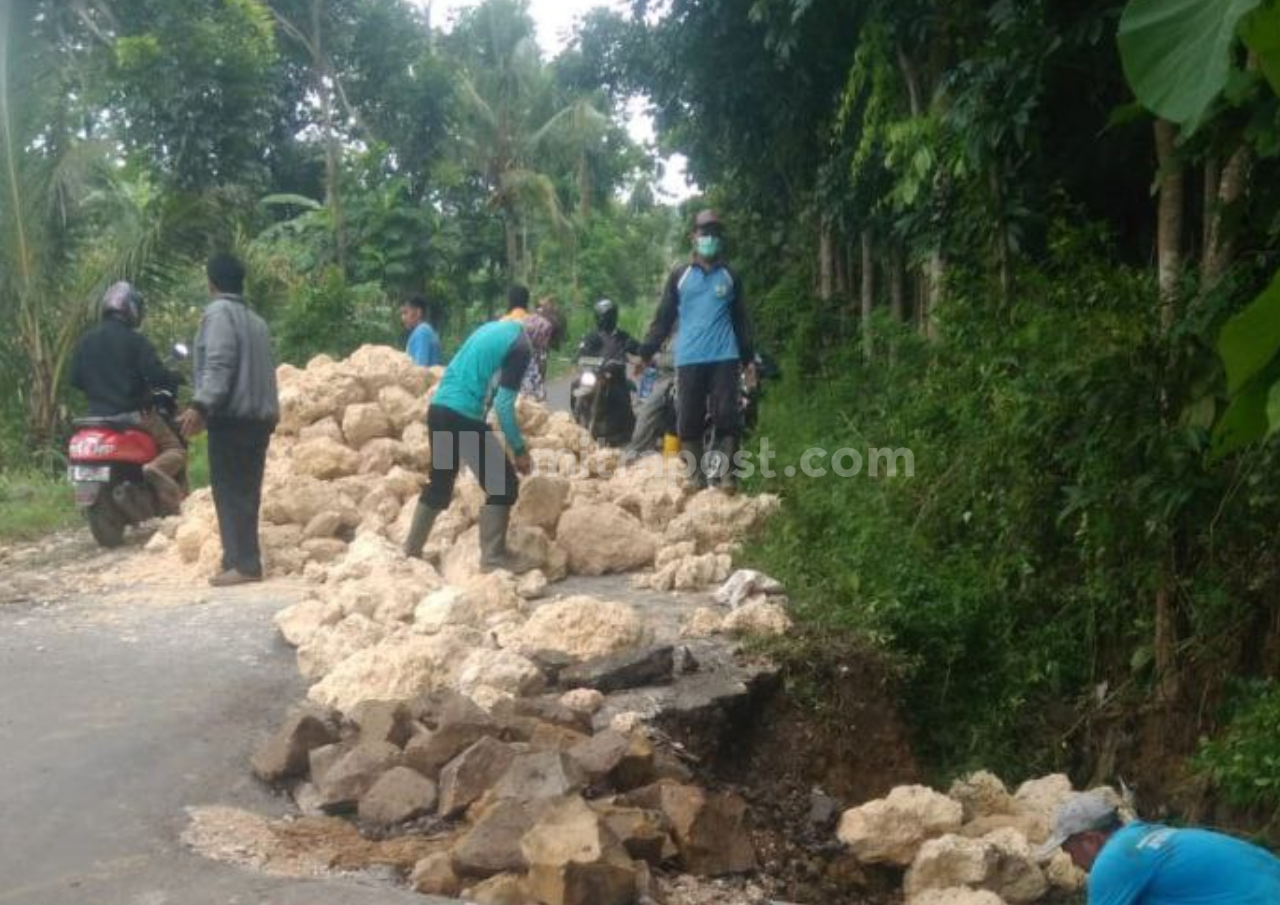 DPUTARU Rembang Mulai Kirim Alat Berat Tangani Longsor Desa Maguan