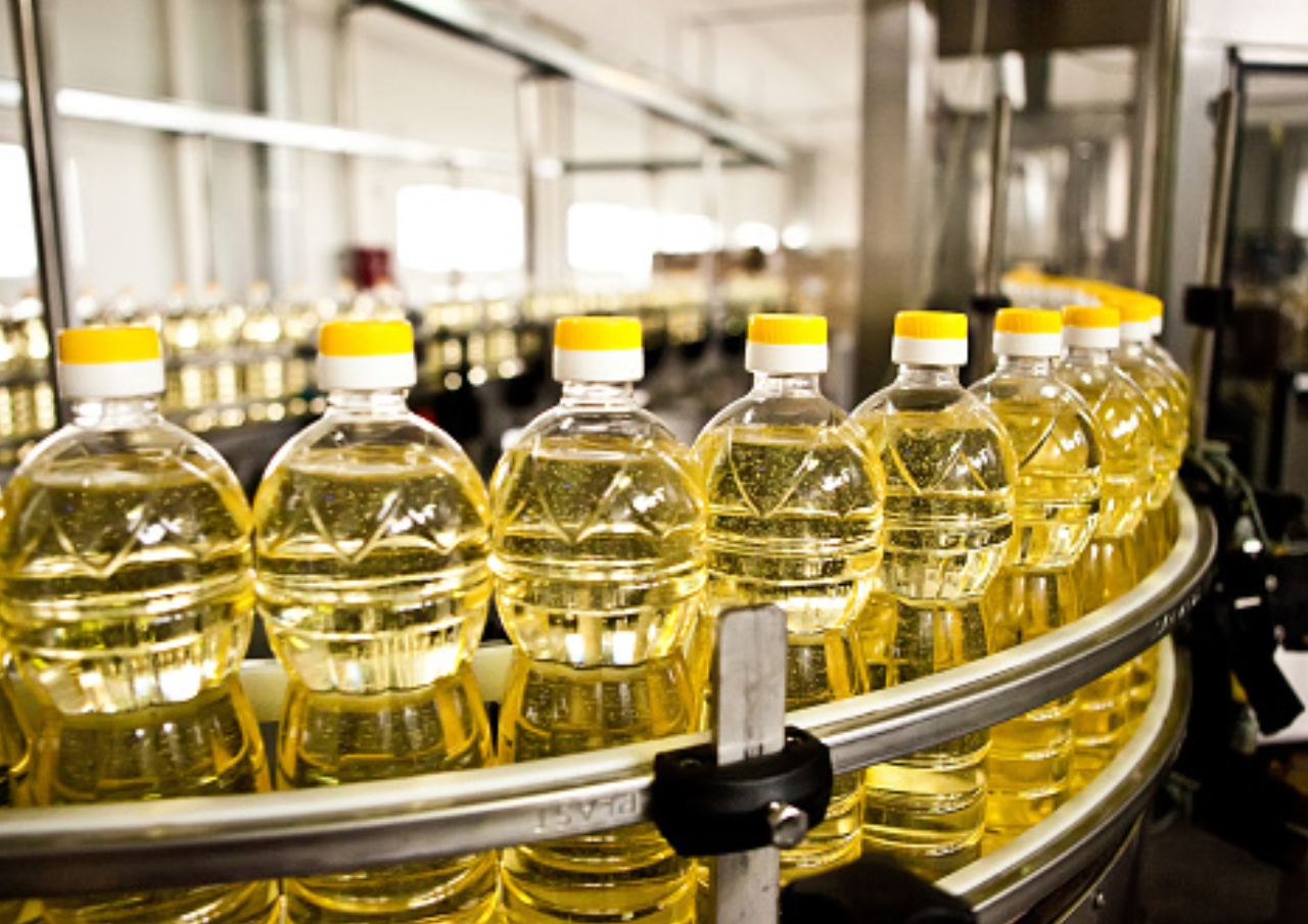 Ratusan Liter Minyak Goreng Dijual Murah oleh PSI