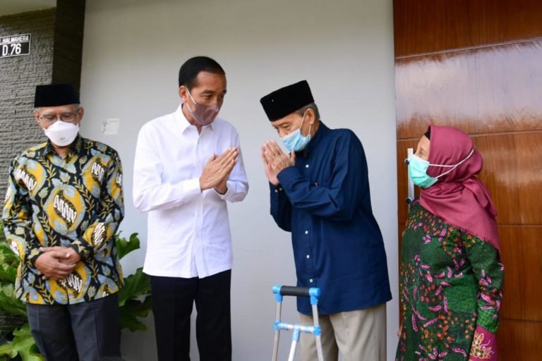 Ketum Muhammmadiyah Dirawat di Rumah Sakit, Jokowi Datang Menjenguk