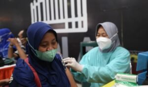 Bulan Ramadan, Stok Vaksin Booster di Surabaya Dipastikan Aman Bulan Ramadan, Stok Vaksin Booster di Surabaya Dipastikan Aman