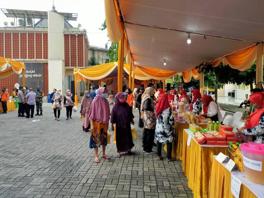 Pemkot Surabaya Gelar Pasar Gotong Royong Ramadan Perdana di Gelanggang Remaja