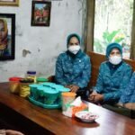 PKK Kabupaten Pati Santuni Keluarga Alm. Bidan Korban Kekejaman KKB