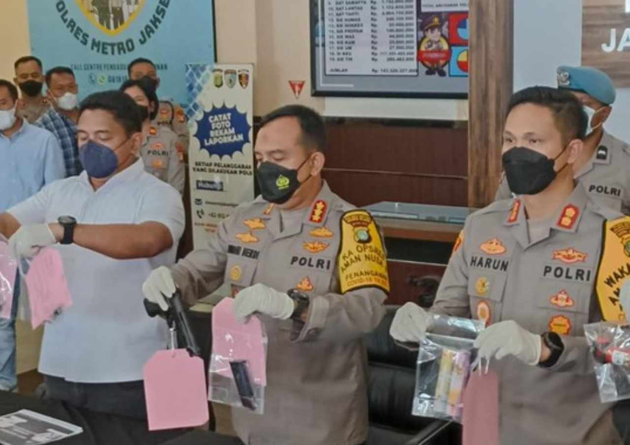 Terlilit Utang, Pegawai Bank Bergaji 60 Juta Rampok Bank di Jaksel
