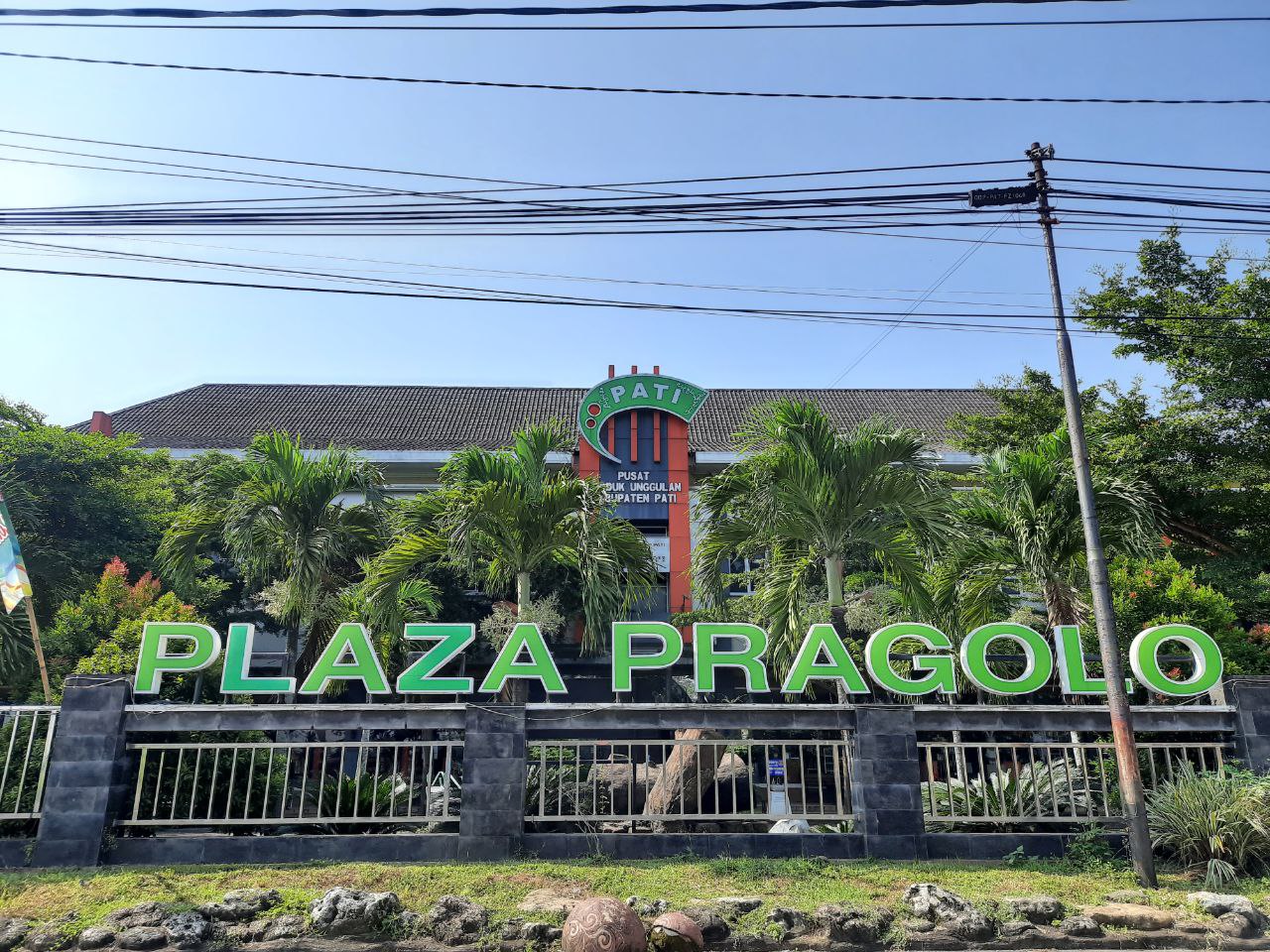 Libur Lebaran Dongkrak Penjualan UMKM di Plaza Pragola