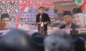 Resmikan Islamic Center Jepara, Ganjar Harapkan Bisa Jadi Tempat Wujudkan Kerukunan