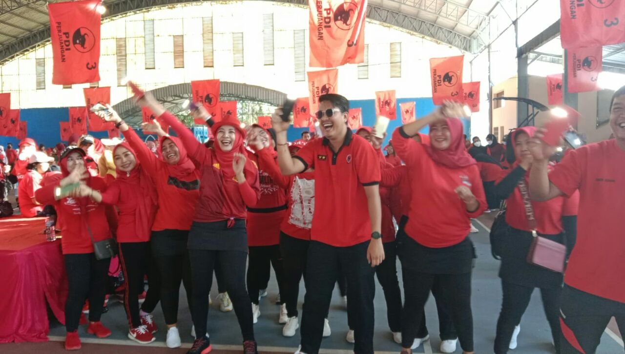 PDIP Pati Gelar Senam Indonesia Cinta Tanah Air di Stadion Joyokusumo