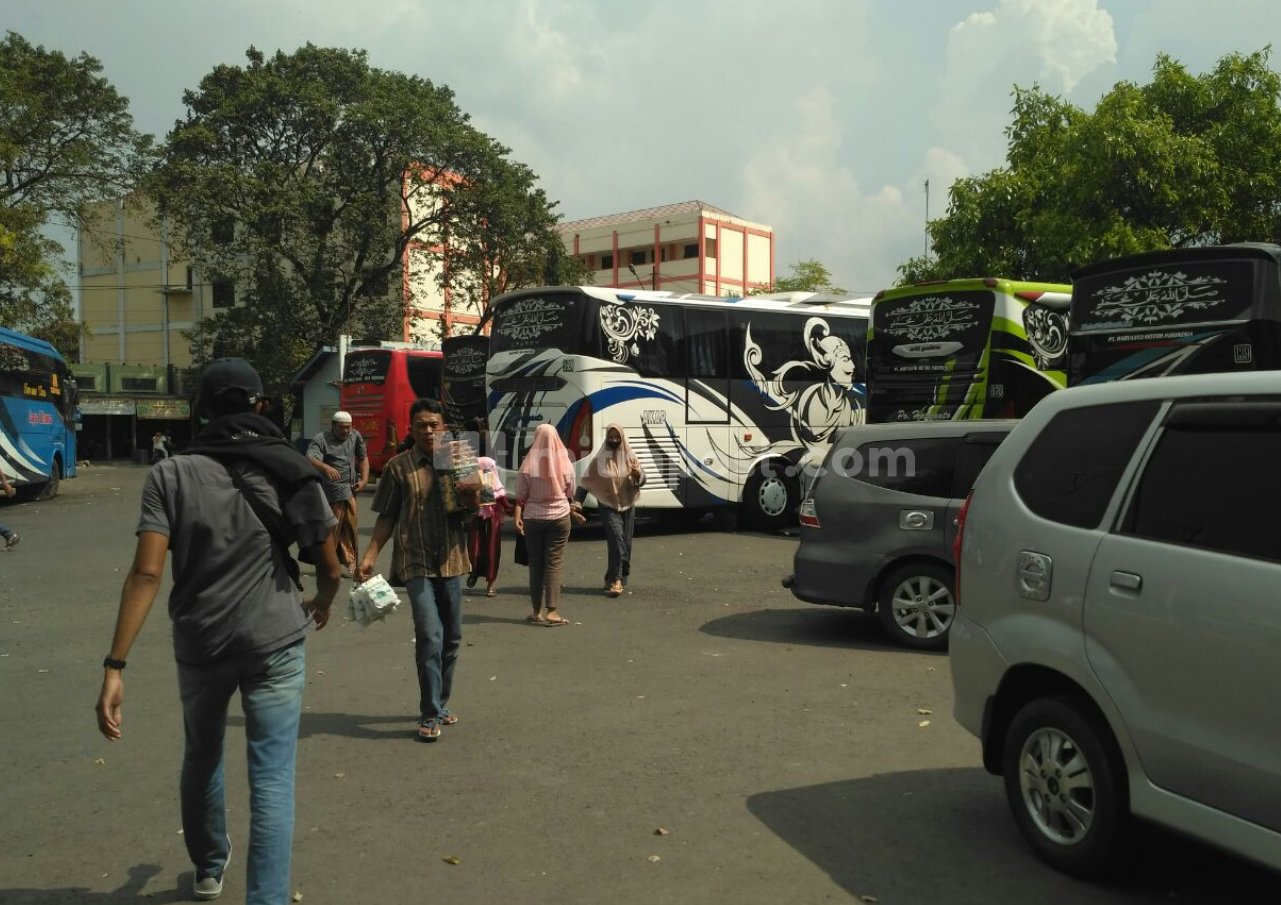 Memasuki Momen Arus Balik, Terminal Kembang Joyo Pati Mulai Dipadati Warga