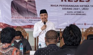 Anggota DPRD Jateng Endro Dwi Cahyono Terima Keluhan Jaminan Kesehatan Warga Pati Anggota DPRD Jateng Endro Dwi Cahyono Terima Keluhan Jaminan Kesehatan Warga Pati