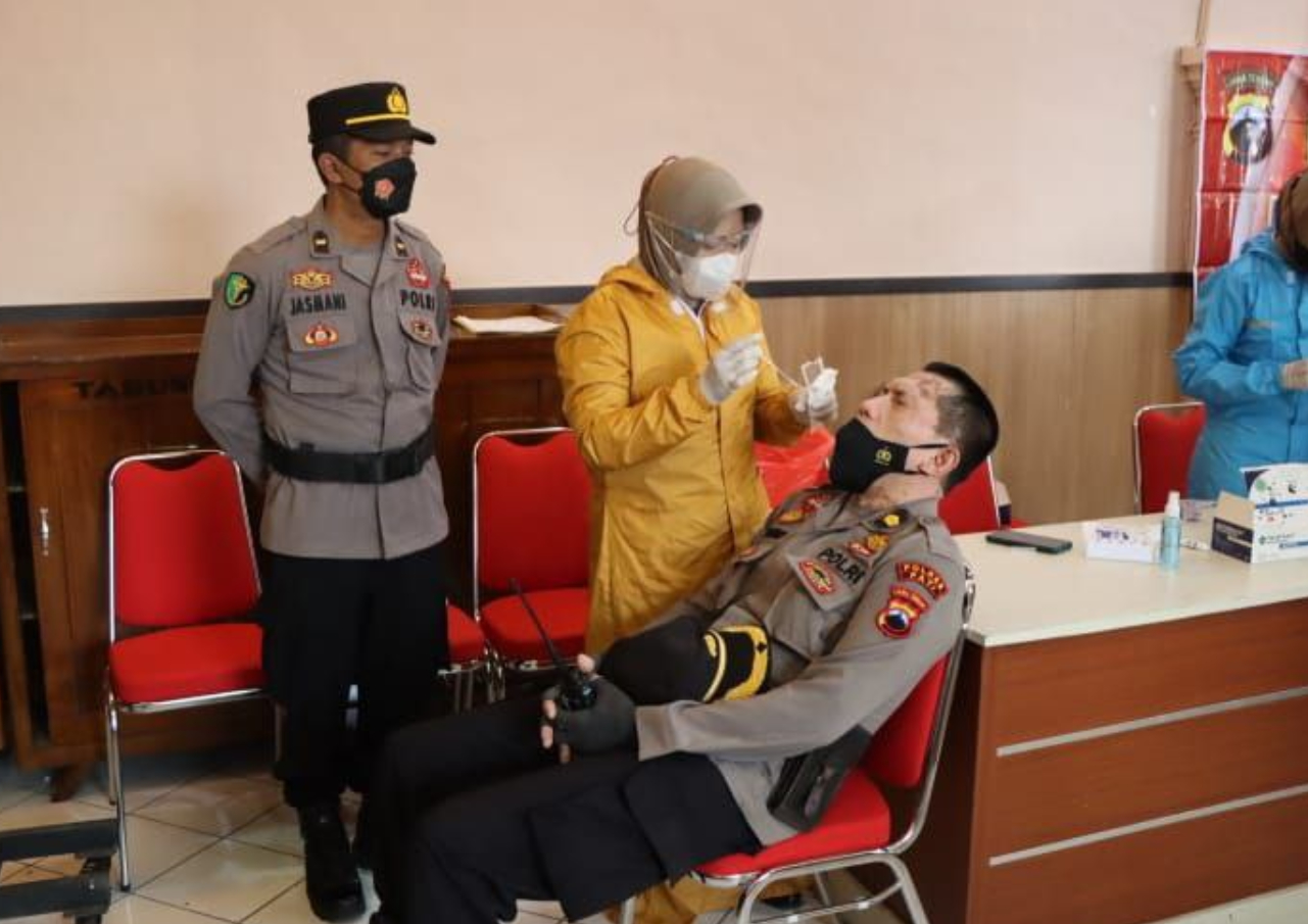 Usai Gelar Operasi Ketupat Candi, Anggota Polres Pati Langsung Diswab
