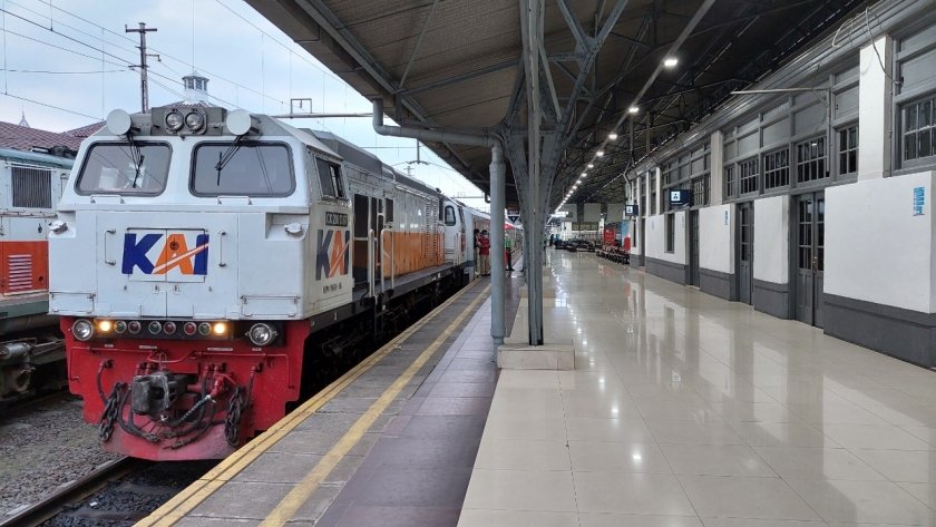 Cek Fakta: Isu Stasiun Gambir Sudah Pensiun