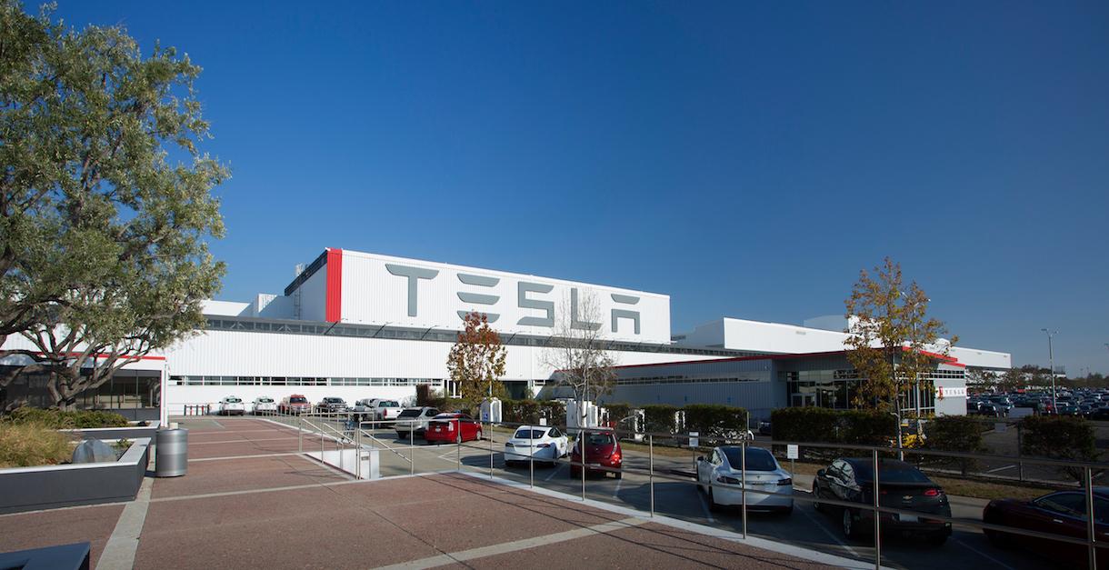 Elon Musk Pecat Country Manager Tesla di Singapura