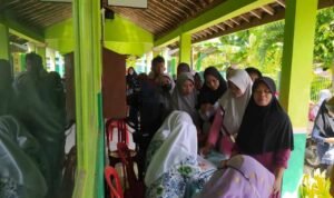 Gelar Bazar Murah, RPA-HISMU Sediakan 1200 Botol Minyak Goreng bagi Warga Sinoman Pati