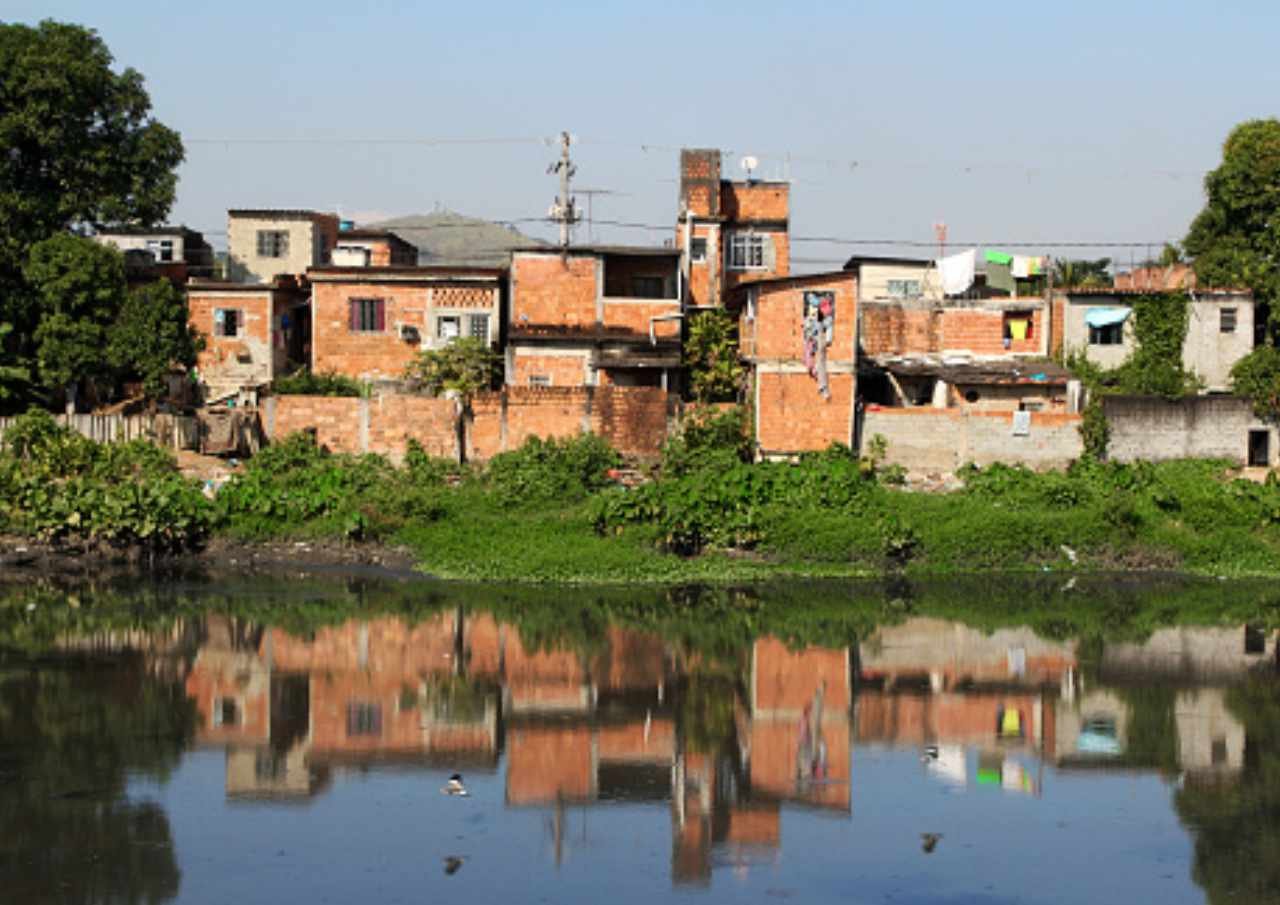 Ratusan Bangunan di Bantaran Kali Jakarta Pusat akan Ditertibkan