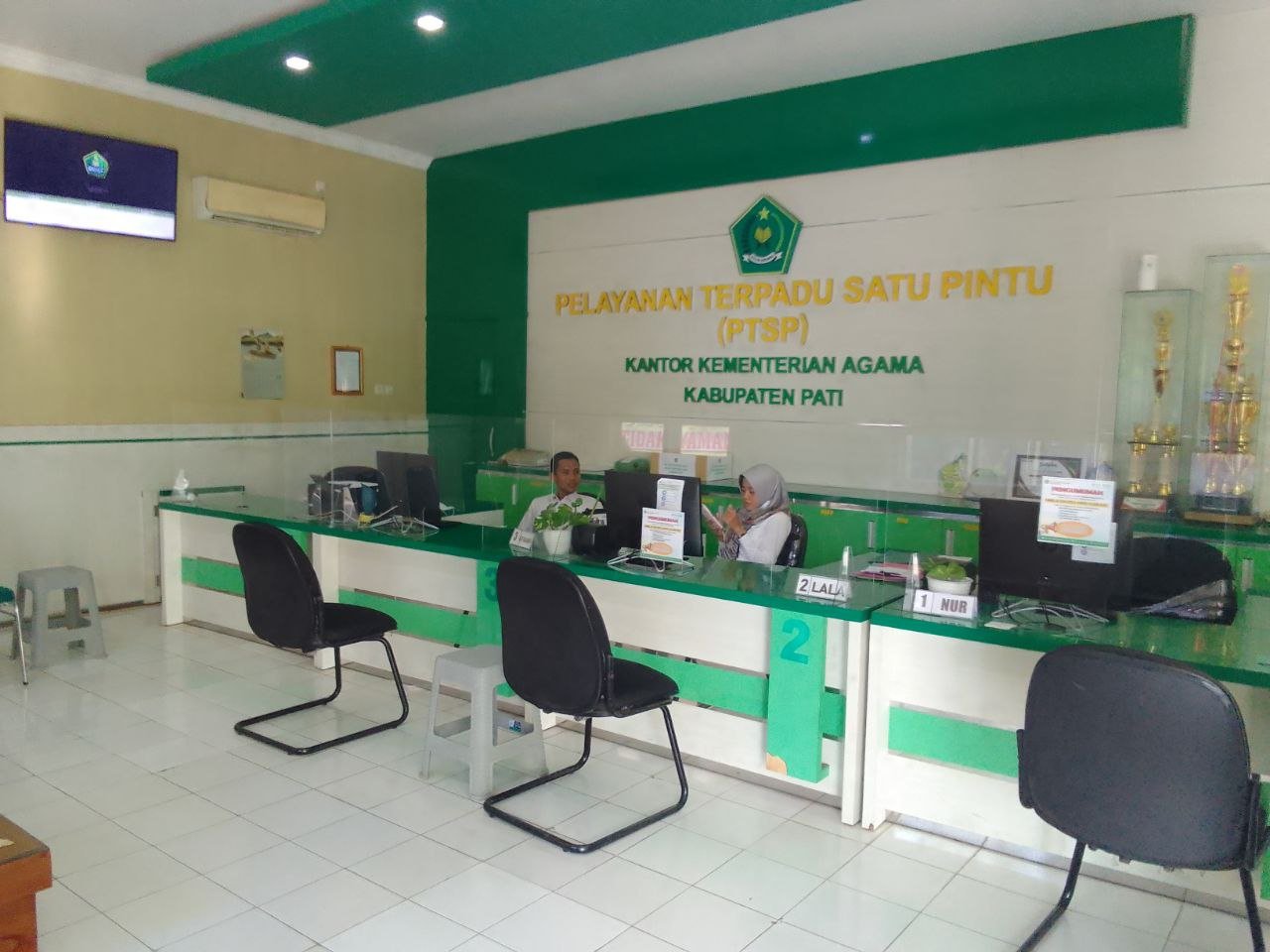 Foto: PTSP Pelayanan administrasi haji Kantor Kementerian Agama Pati (Sumber: Anwar/Mitrapost.com)