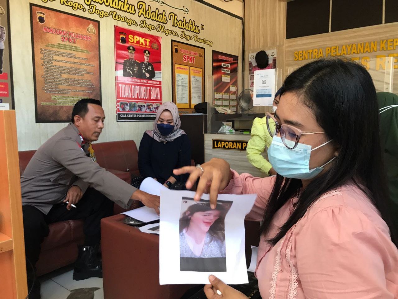 Foto: Pelapor Korban Penipuan Arisan Bodong di Rembang/mitrapost.com/ Sri lestari