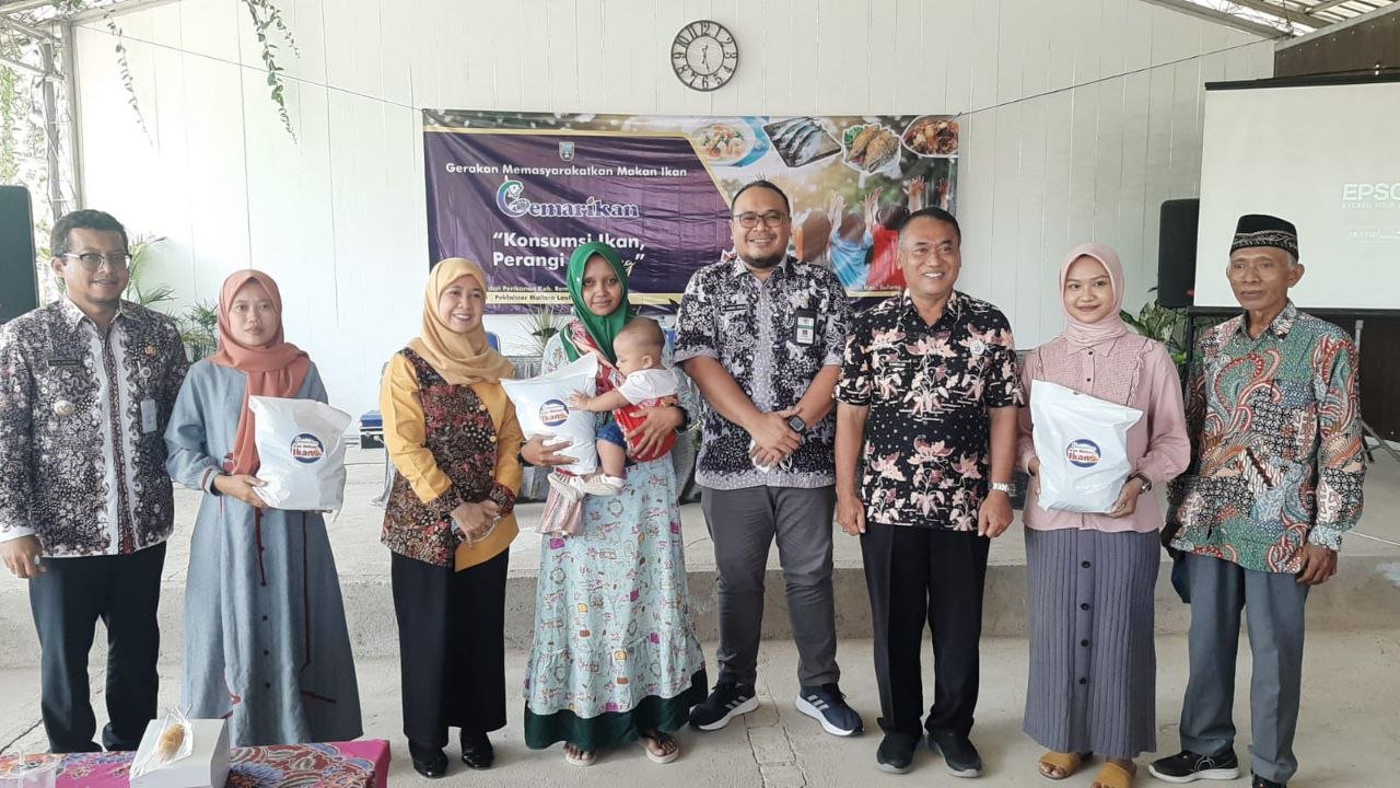Foto: Sosialisasi Gemar Makan Ikan di Kawasan Wisata Taman Sarinah /mitrapost.com/ Sri lestari