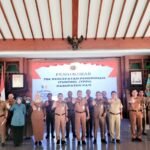 Foto : Foto bersama Bupati Pati dengan kepala OPD yang dilibatkan dalam TPPS Kabupaten Pati. (Sumber : Mitrapost.com/Anang SY) Foto : Foto bersama Bupati Pati dengan kepala OPD yang dilibatkan dalam TPPS Kabupaten Pati. (Sumber : Mitrapost.com/Anang SY)