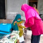 Foto : Ilustrasi Vaksinasi Covid-19 kepada lansia (Sumber : Mitrapost.com/Anang SY)