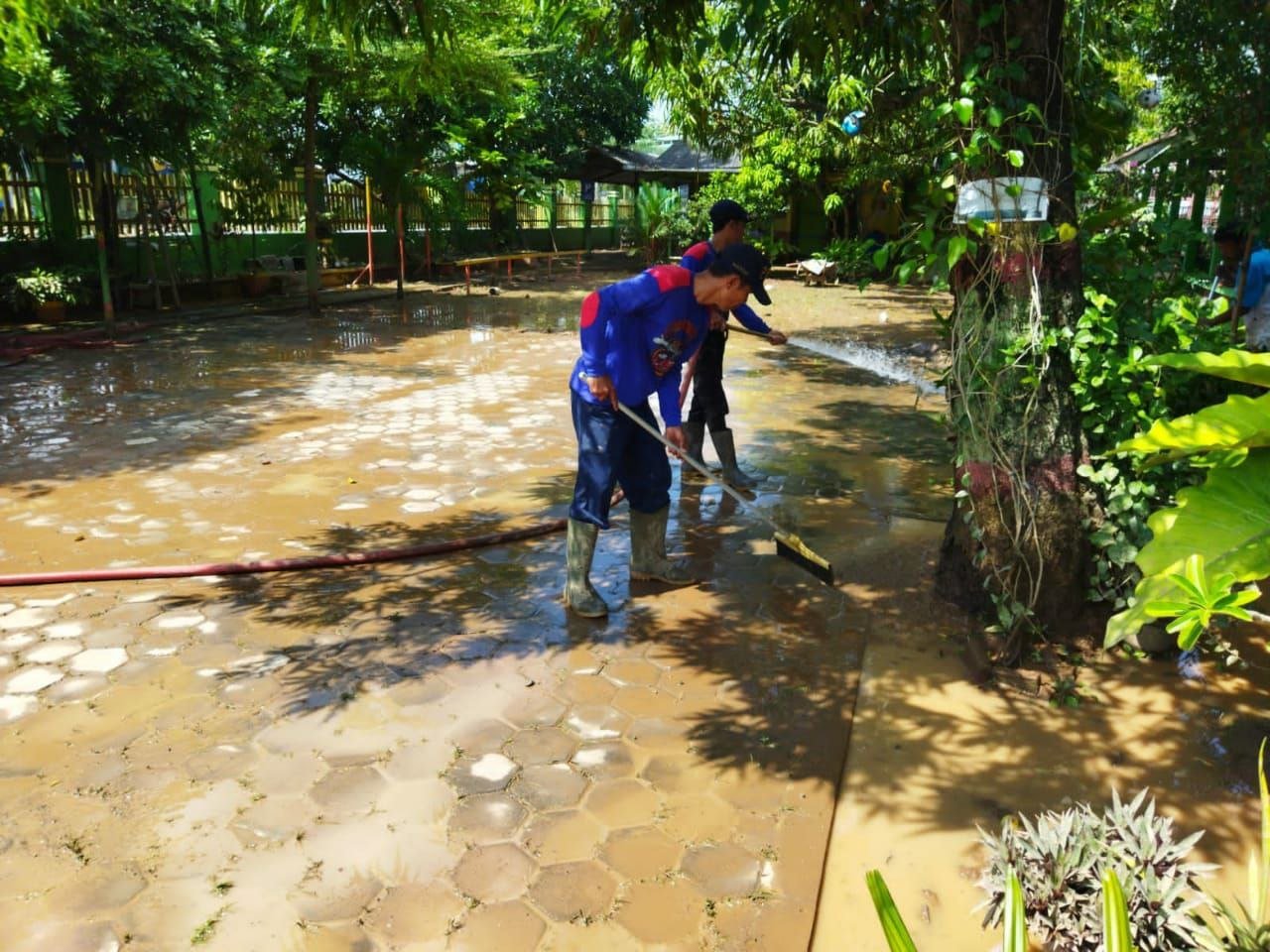 Pasca Banjir Pati, Sejumlah Sekolah Terpaksa Diliburkan