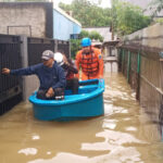 Banjir Masih Menggenang di Jakarta, Warga Terjebak Diimbau Gunakan Layanan Kedaruratan 112