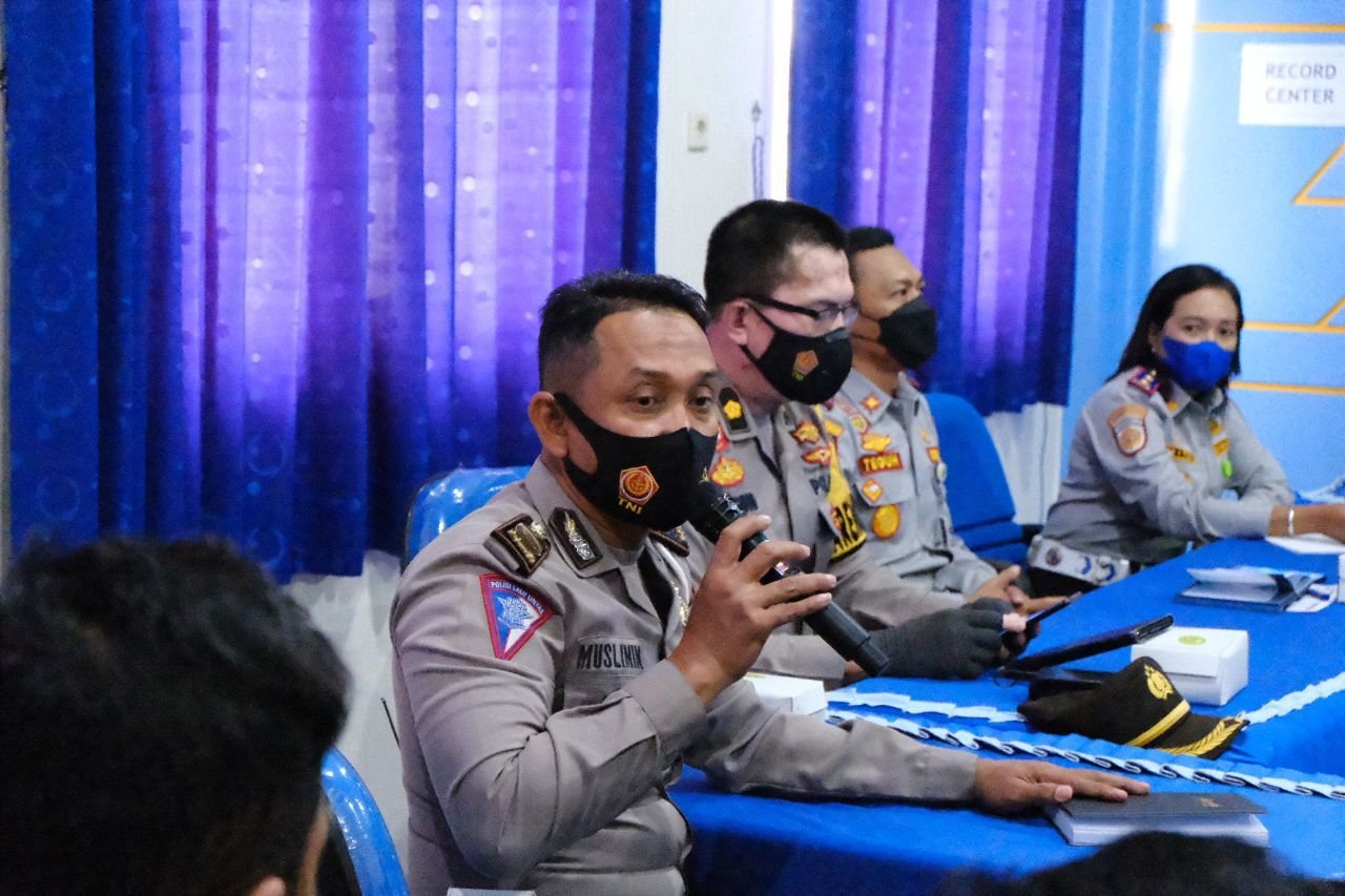 Antisipasi Kemacetan, Satlantas Polres Pati Lakukan Rekayasa Lalin di Jalur Pantura Juwana Rembang