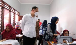 Rumah Padat Karya, Hasilkan Pendapatan dengan Sistem Gotong Royong