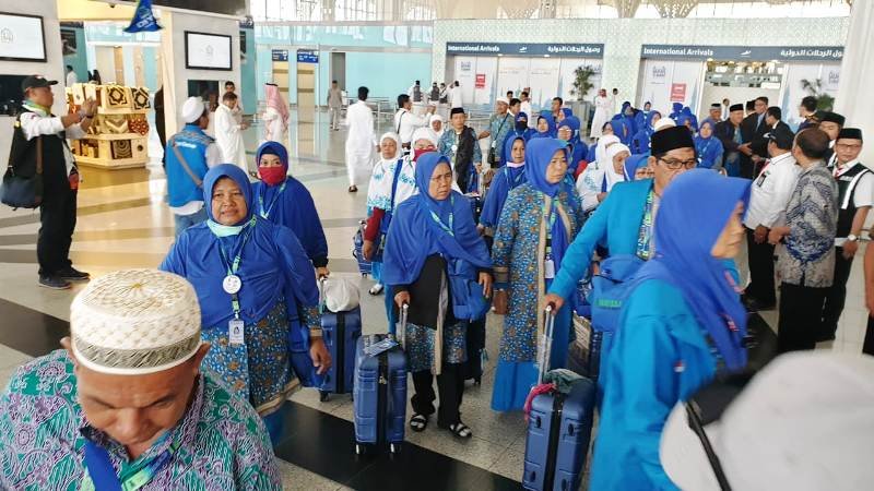 Setiba di Tanah Air, Belasan Jemaah Haji di Debarkasi Surabaya Dinyatakan Positif Covid-19