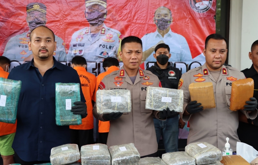 4 Pengedar Ganja Diamankan Polres Tangerang Selatan