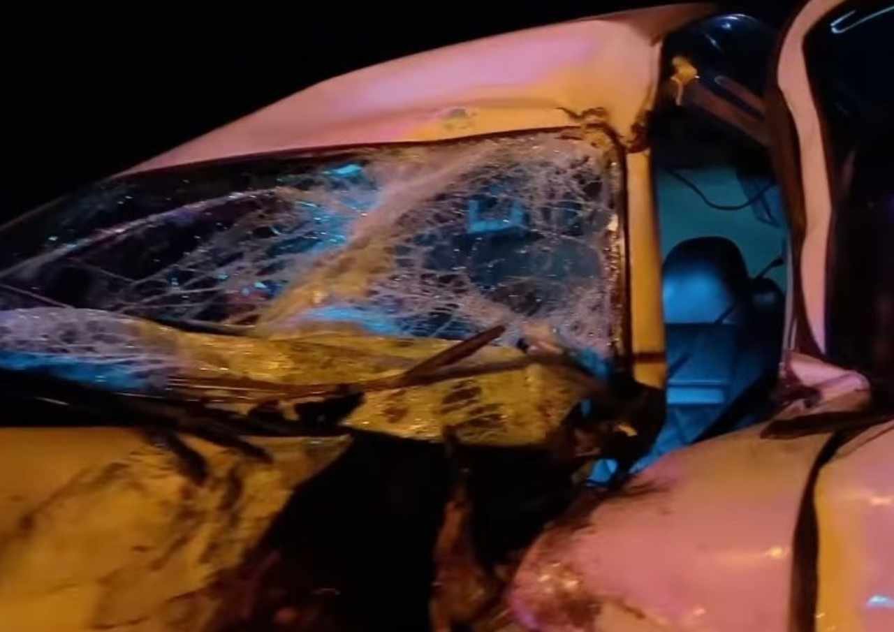 Mobil Charlie Van Houten dan Kru Bertabrakan dengan Truk di Tol Cipularang