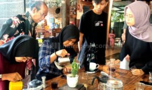 Tingkat Stress Meningkat, Pamor Coffee Shop Naik