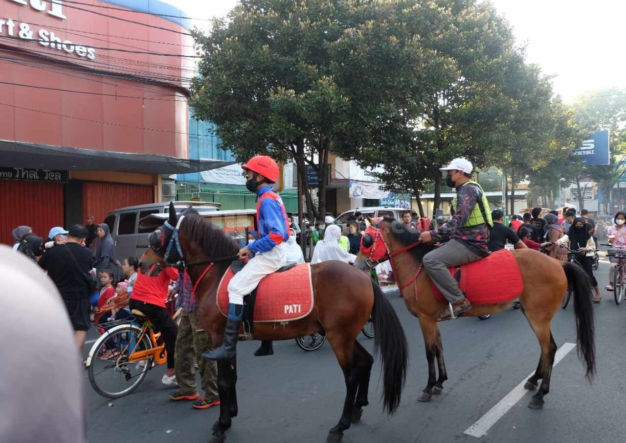 Pordasi Kembali Kenalkan Olahraga Berkuda kepada Masyarakat Pati di Car Free Day