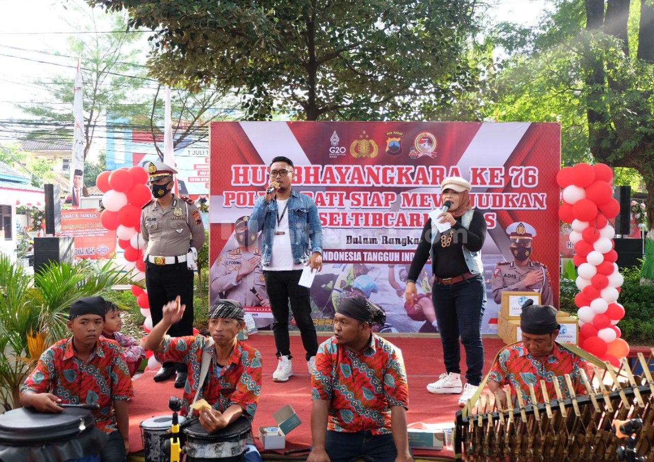 Satlantas Polres Pati Gelar Acara Art Policing di Car Free Day Satlantas Polres Pati Gelar Acara Art Policing di Car Free Day