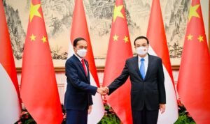 Temui Perdana Menteri Li Keqiang, Jokowi Ungkap Keuntungan Kerja Sama dengan Tiongkok
