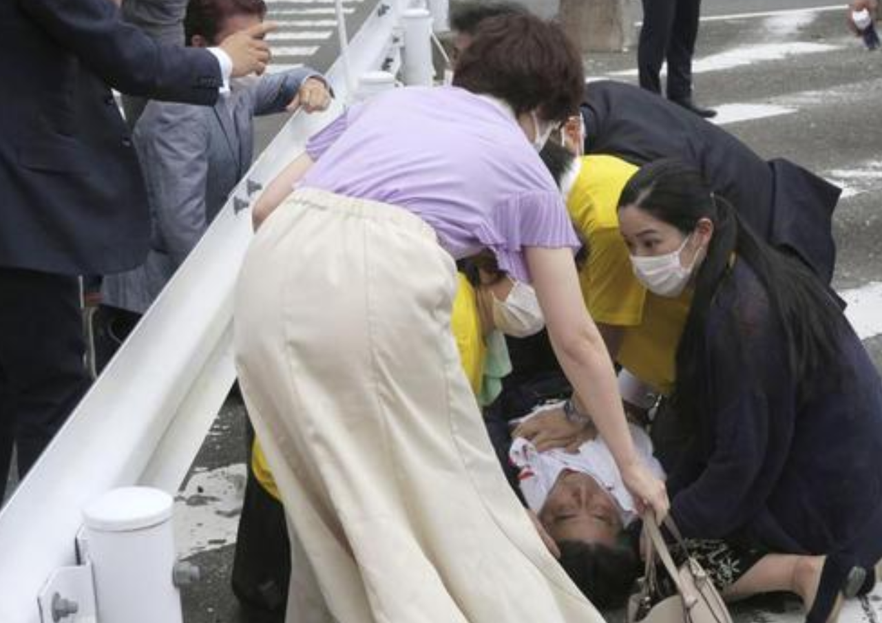 Mantan PM Jepang Shinzo Abe Ditembak Saat Kampanye
