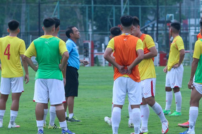 Media Vietnam Sebut Fans Indonesia Ganggu Suasana Latihan Vietnam U-19