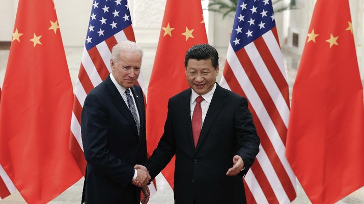 Joe Biden dan Xi Jinping Bersitegang Via Telepon