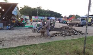 Anggaran Rp200 Juta Diajukan Untuk Perbaikan Drainase Alun-Alun Timur Anggaran Rp200 Juta Diajukan Untuk Perbaikan Drainase Alun-Alun Timur